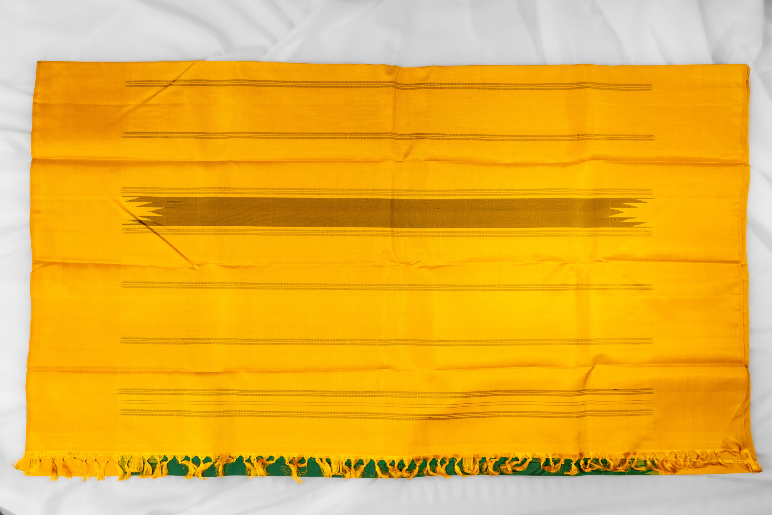 Alternative view of Thalampoo Maragatham