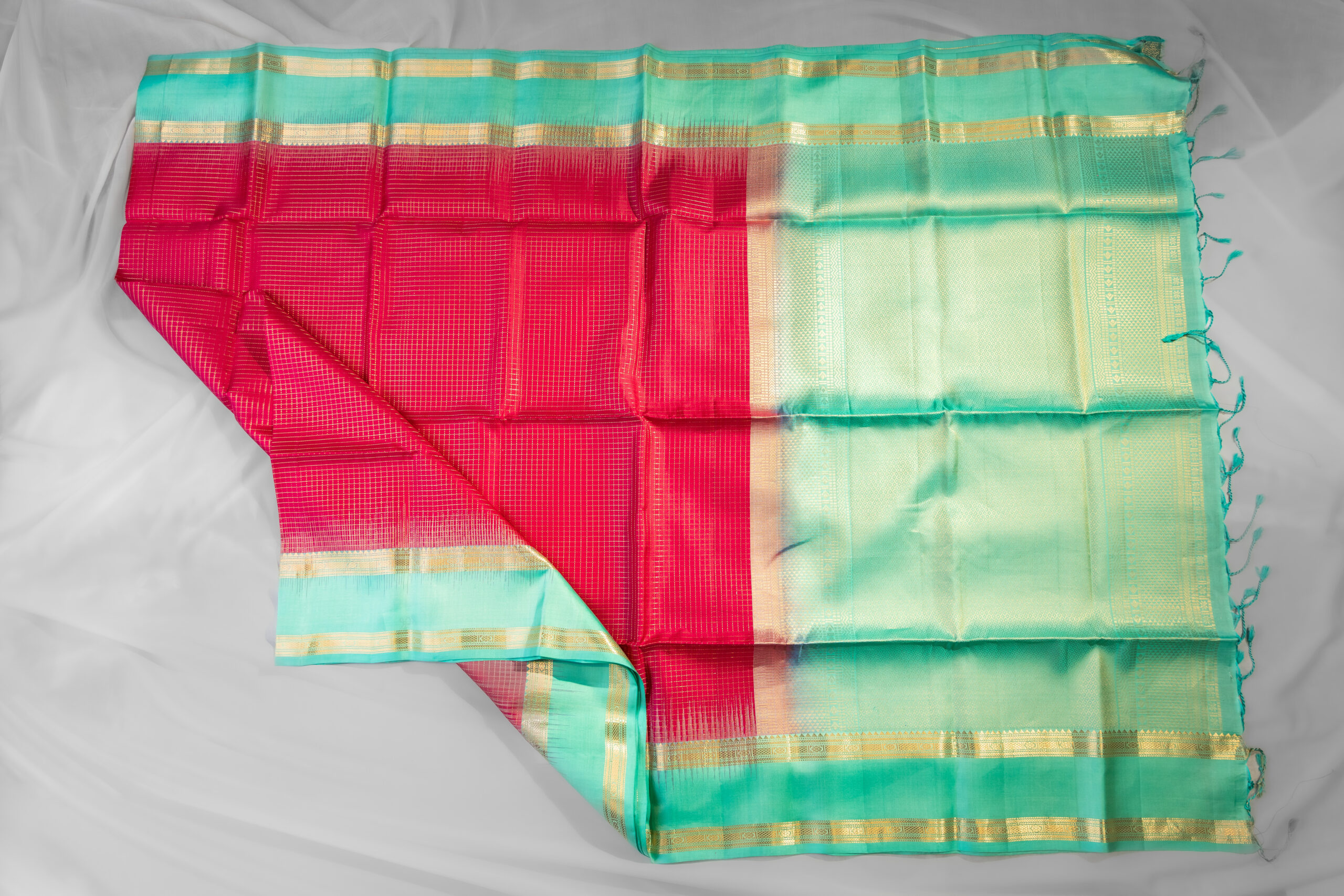 Sigappu Pushpam