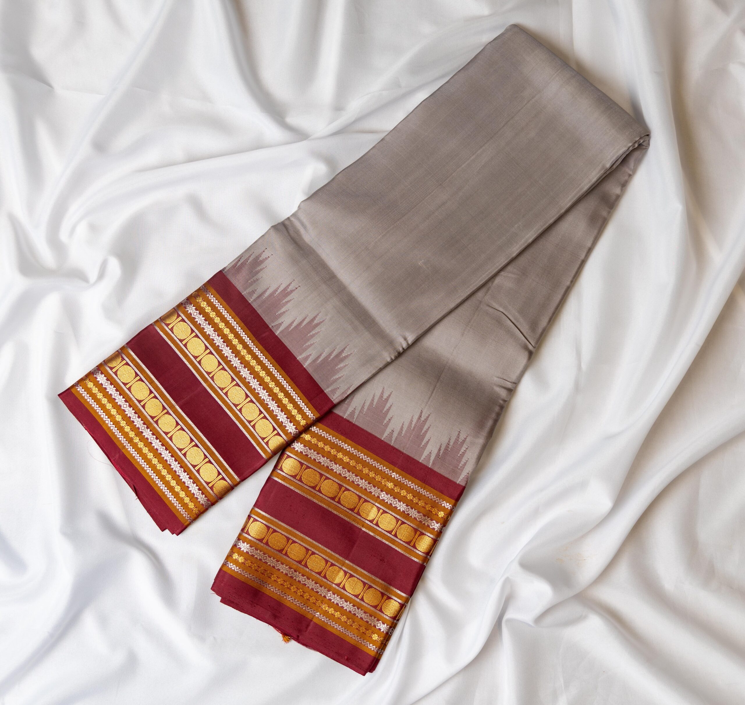 Velli Rudraksham