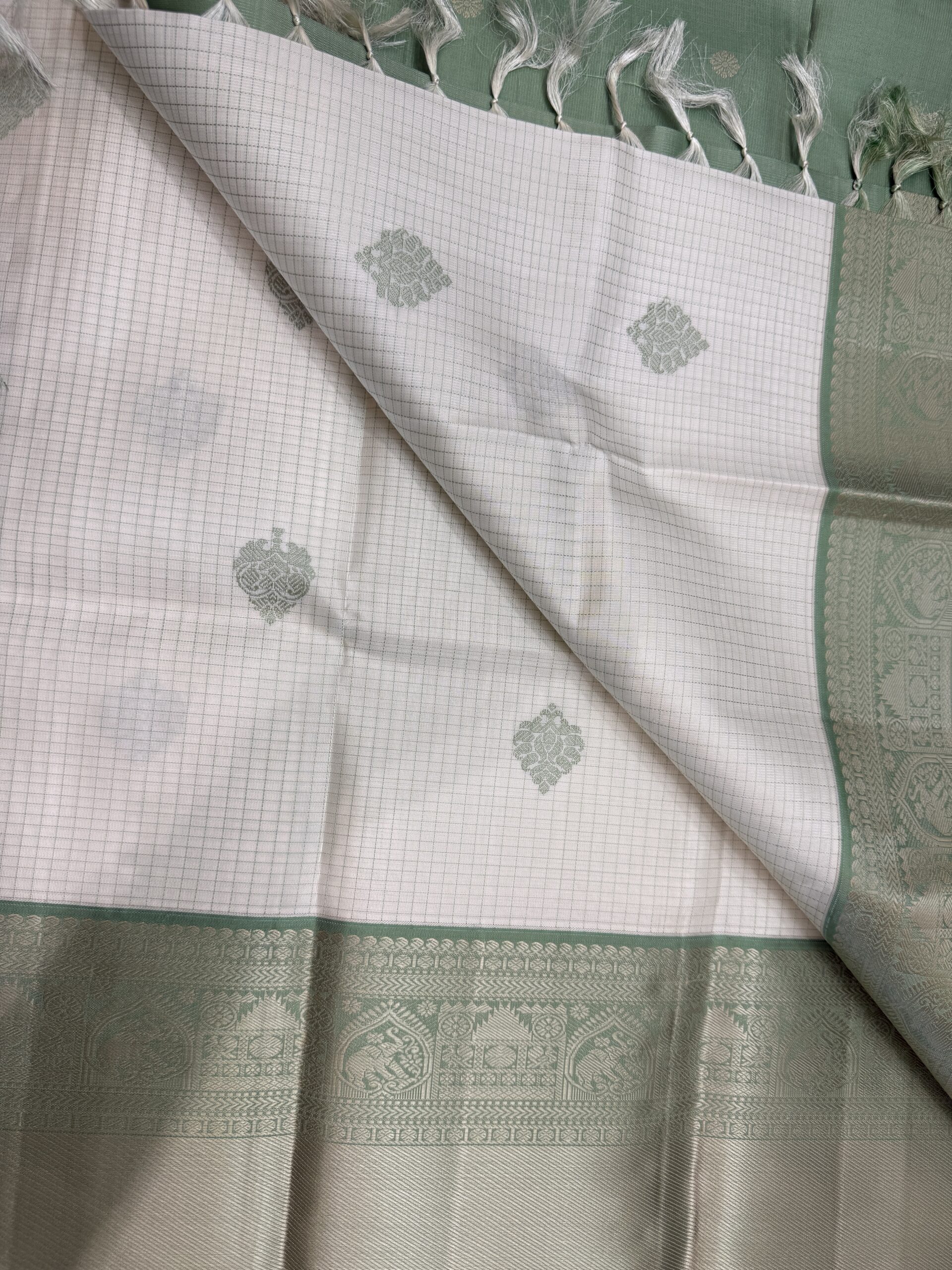 Vennilavu in love with Pachai mama (வெண்ணிலவு பச்சை) - Image 3